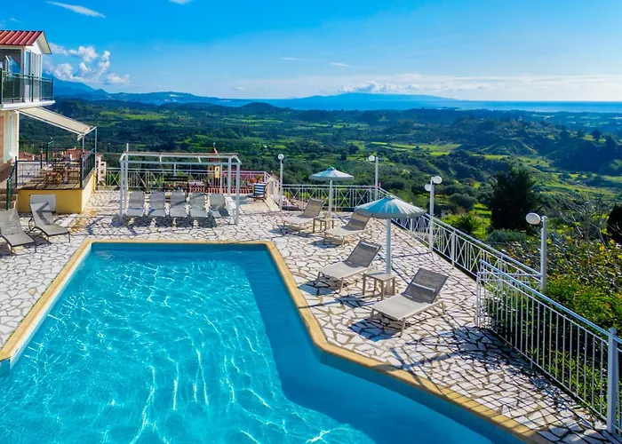 מלון דירות Ionian Balcony 3*