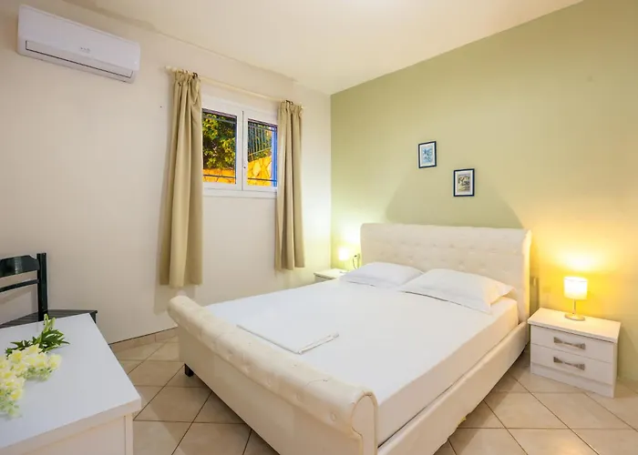 Ionian Balcony Chavdata