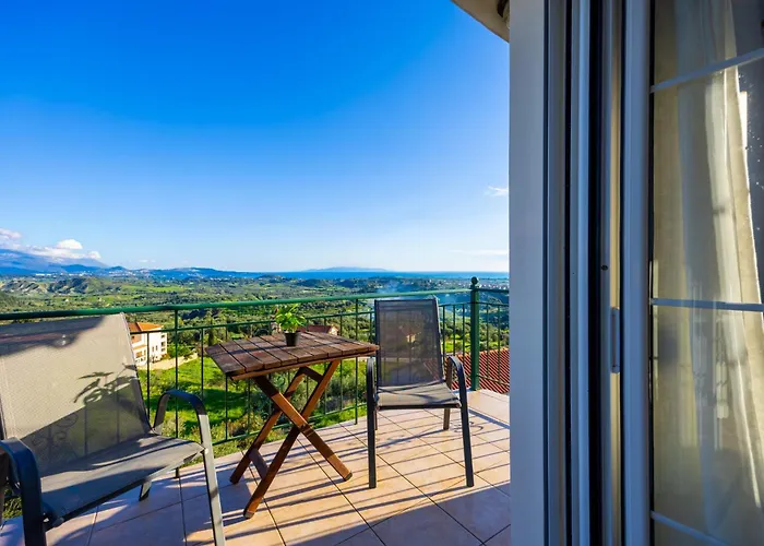 Ionian Balcony מלון דירות 3*